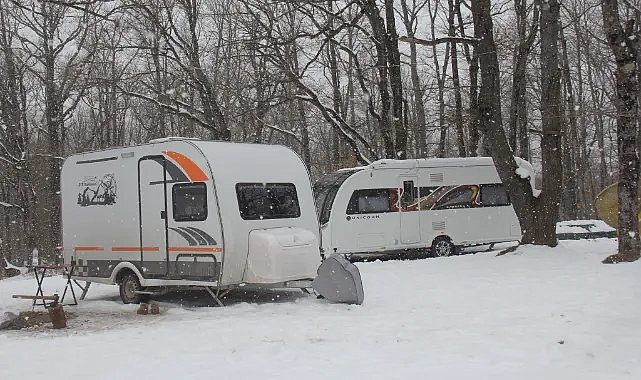 Kırklareli'nin Yüksek Kesimlerinde Karda Karavan Keyfi
