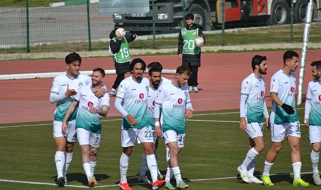 Kırklarelispor Ligin Namağlup Takımı Sarıyer'i Devirdi