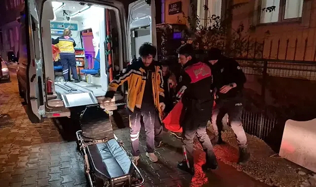 Tartıştığı babasını bıçakla yaraladı