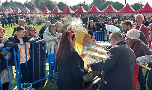 Tekirdağ'da 1 ton mıhlama dağıtıldı, 500 metre kuyruk oluştu