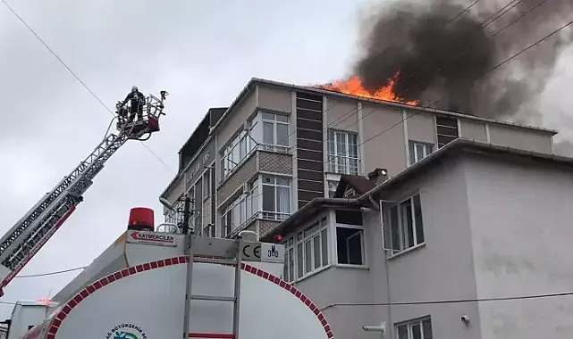 Tekirdağ'da çatı yangını büyümeden söndürüldü
