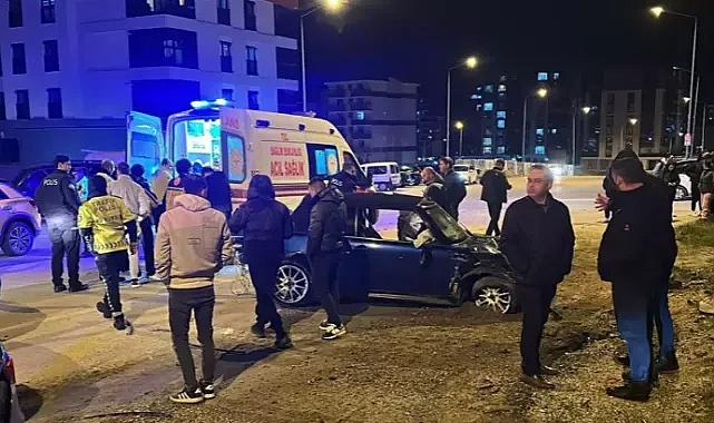 Edirne'de iki otomobilin çarpıştığı kaza kamerada: 4 yaralı