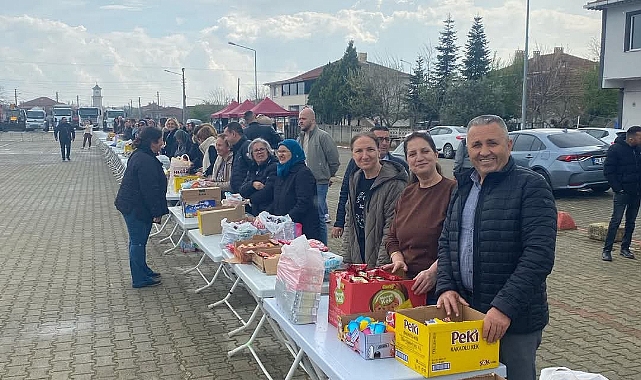 Evrensekiz Belediyesi’nden Geleneksel Bayram Şeker Dağıtımı