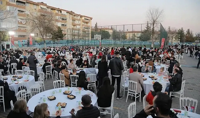 Fatih ve Kocasinan Mahallelerinde Coşkulu İftar Buluşması