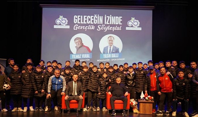Futbolun Efsane İsmi Yılmaz Vural Çorlu`da Gençlerle Buluştu