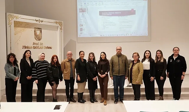 Kadın Akademisi’nde “Toplumsal Hayatta Kadın” Söyleşisi Düzenlendi
