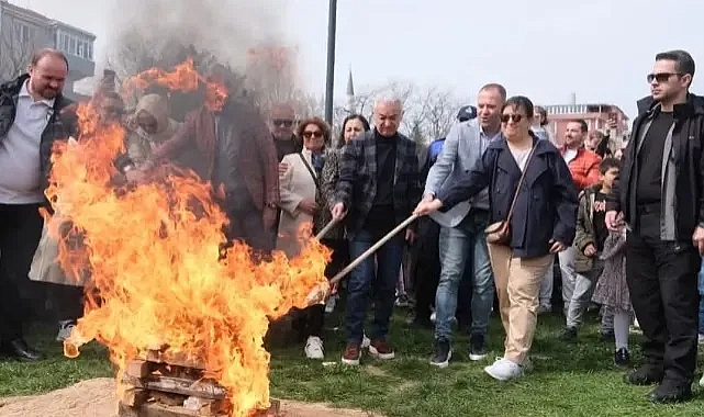 Kırklareli'de Nevruz Coşkusu: Millet Bahçesi'nde Renkli Kutlama