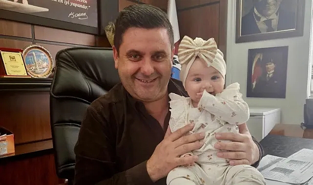 Kıyıköy Belediye Başkanı İsmail Özen’den Minik Ziyaretçiye Sıcak Karşılama