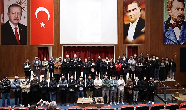 TEKİRDAĞ NKÜ’DE “MİLLİ TEKNOLOJİ HAMLESİ VE PARADİGMA DÖNÜŞÜMÜ” KONFERANSI GERÇEKLEŞTİ