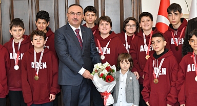 Vali Soytürk Çeşitli Spor Branşlarında Derece Almaya Hak Kazanan Öğrencileri Kabul Etti