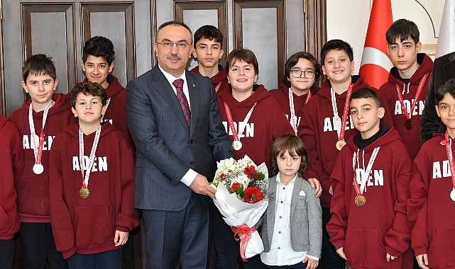 Vali Soytürk Çeşitli Spor Branşlarında Derece Almaya Hak Kazanan Öğrencileri Kabul Etti