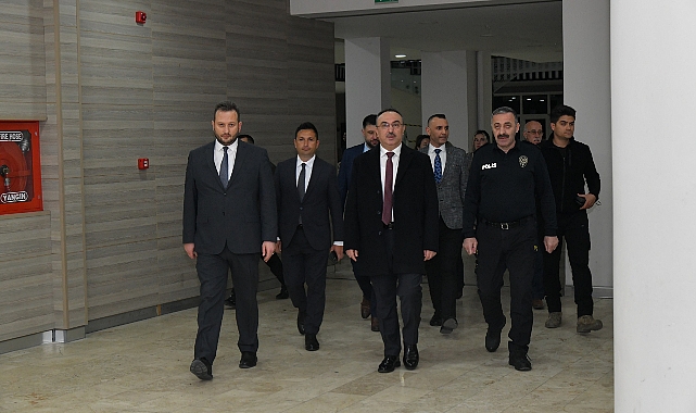Vali Soytürk Roman Vatandaşlarla İftar Yaptı