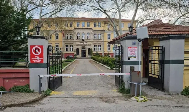 14 yaşındaki Gülden, bıçaklanarak öldürülmüş halde okul bahçesinde bulundu
