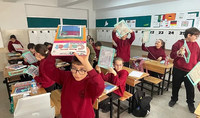 Babaeski Atatürk Ortaokulu'nda Geleneksel Kilim Dokuma Etkinliği