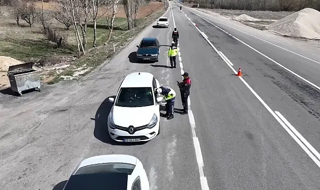 Bayram Tatilinde Trafik Kazalarının Artışı: 13 Kişi Hayatını Kaybetti