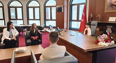 Edirne'de 23 Nisan Geleneği Devam Etti!  Makamlar Miniklere Emanet