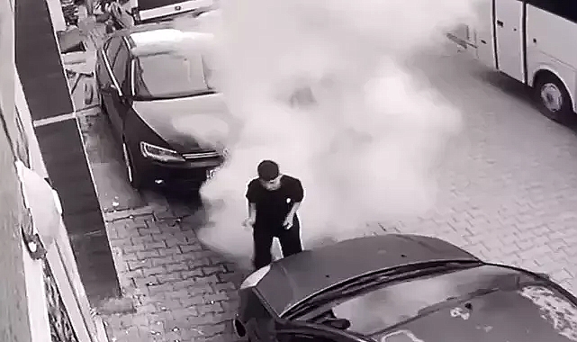 Elindeki torpillerin patlamasıyla ağır yaralandı; o anlar kamerada