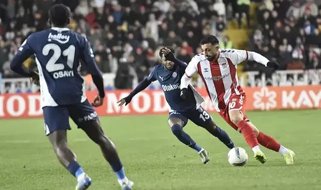 Fenerbahçe Deplasmanda Güç Gösterisi Yaptı! Sivasspor’u 3-1 Mağlup Etti!