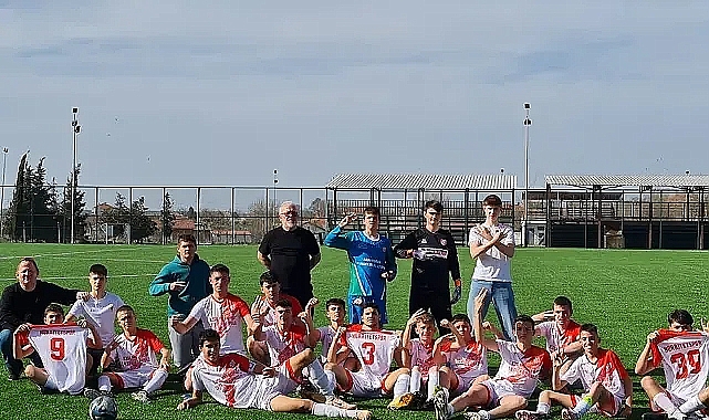 Hürriyet Spor U15 Ligi'nde Lüleburgaspor'u 3-2 Yenerken Öne Çıktı