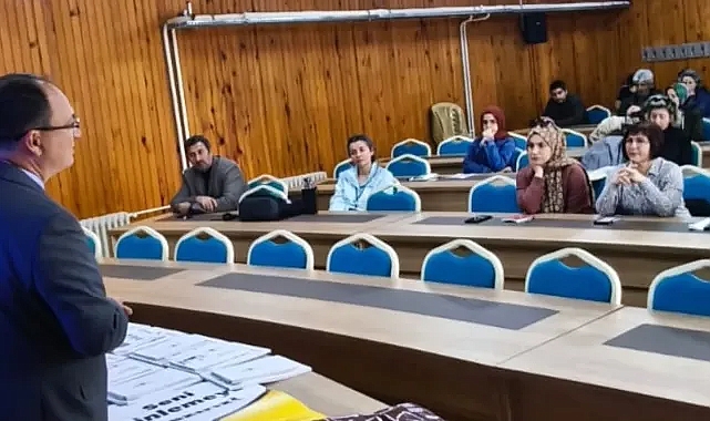 Kırklareli'nde Rehber Öğretmenlere OBM Eğitimi Başladı