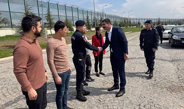 Pehlivanköy Kaymakamı Yunus Emre Yıldız'dan Geri Gönderme Merkezi'ne Ziyaret