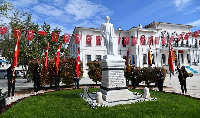 Turizm Haftası Etkinlikleri Çelenk Sunma Töreni İle Başladı