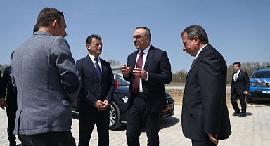 Vali Soytürk, Sokak Hayvanları Rehabilitasyon Merkezi ve Mantar Tesisini İnceledi