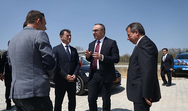 Vali Soytürk, Sokak Hayvanları Rehabilitasyon Merkezi ve Mantar Tesisini İnceledi