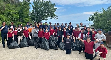 İğneada'da "Çevrene İyi Bak" Mesajı Balıkçı Barınağı'ndan Yayıldı