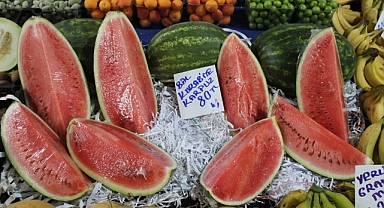 Kırklareli Pazarı'nda Yazın Sembolü Karpuz: Kilosu 80 TL!