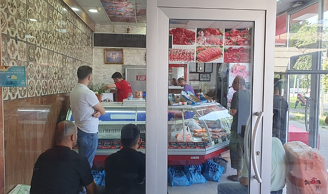 Kasaplarda Yoğunluk: Sizin Kasap'tan Hijyenik ve Hızlı Hizmet