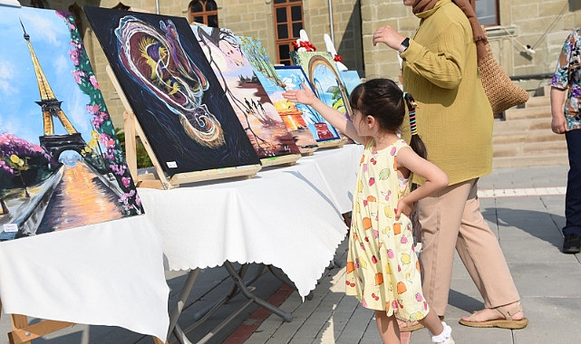 Belediye Sanat Merkezi’nde Renklerin ve Duyguların Buluşması: Yıl Sonu Karma Resim Sergisi Açıldı
