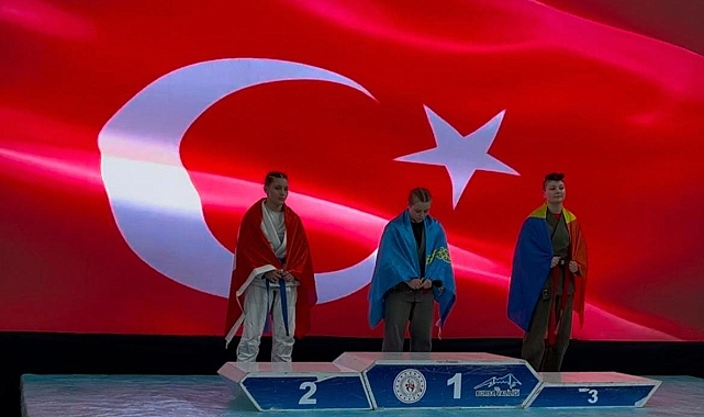 İzel Erim’den Dünya İkinciliği! Türk Sporu Zirveye Taşınıyor