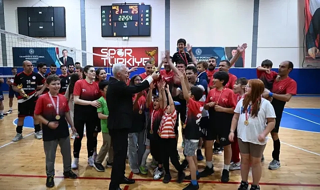 Nefes Kesen Voleybol Finali Şampiyonu Kırklareli İl Emniyet Müdürlüğü!