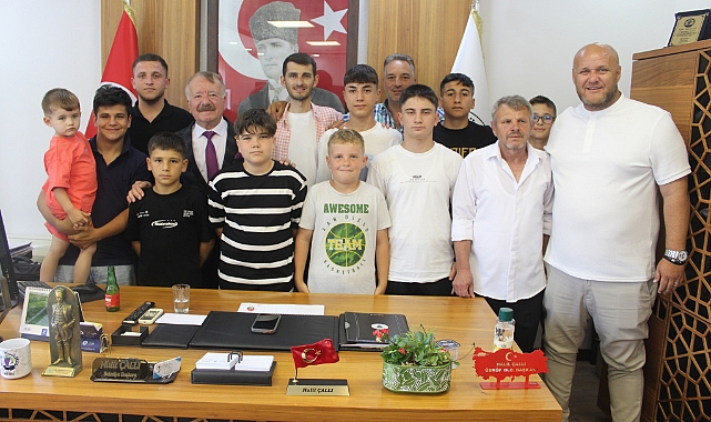 Üsküp Belediyesi’nde Bayram Coşkusu