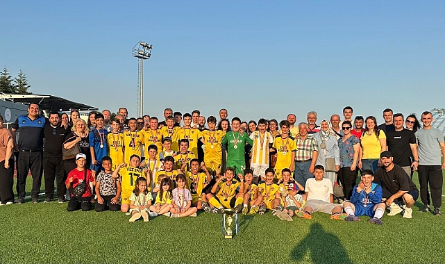 Vizespor U-13 Takımı Üç Yıldır Yenilgisiz Şampiyon!