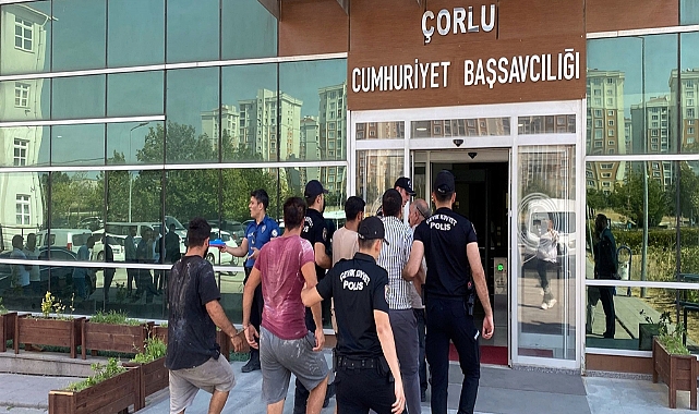 Tekirdağ'da inşaat işçilerinin 'park yeri' kavgası; 1'i polis, 3 yaralı