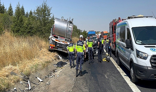 Tekirdağ'da kamyon ile otomobil çarpıştı: 4 ölü