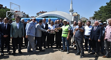 Vali Soytürk Hayrabolu’da İlkokul Temel Atma Törenine Katıldı