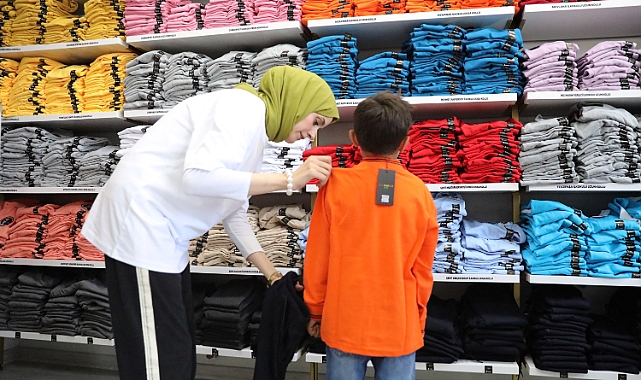 1000 ÖĞRENCİYE KIYAFET YARDIMINDA BULUNDUK