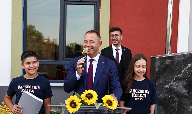 Başkan Derya Bulut Bahçeşehir Koleji’nde Öğrencilerle Buluştu