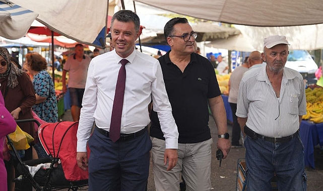 Başkan Sarıkurt, Pazartesi Pazarı'nda Vatandaş ve Esnafla Buluştu