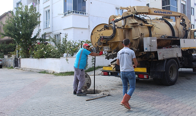 Kırklareli Belediyesi'nden Kanalizasyon Temizliği Çalışması