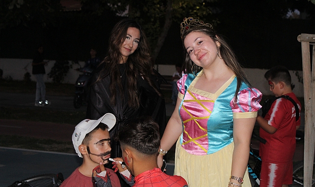 Minikler Yaz Tatiline Millet Bahçesi'nde Veda Etti