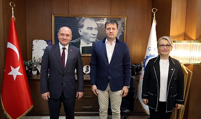 "Beni Kovun" Dedi, Partinin Üst Düzey İsimleri Kapısına Geldi!