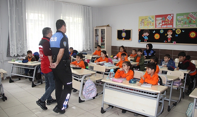 Kırklareli'nde "Ailemiz Geleceğimiz, Geleceğimiz Çocuklarımız" Projesi Kapsamında Eğitimler