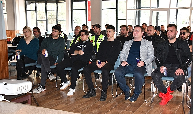 Süleymanpaşa Belediyesi Ahmet Erensoy Gençlik Merkezi'nde Şampiyonluk Coşkusu