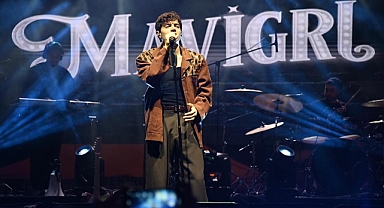 ÜNİVERSİTELİ GENÇLER "HOŞ GELDİN FEST" İLE COŞTU