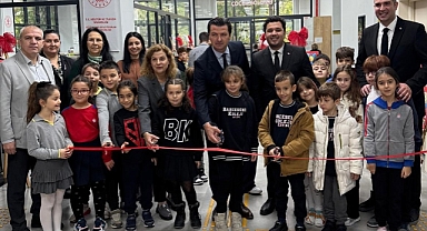 Bahçeşehir Koleji Öğrencileri Atatürk'ü Tuvalde Yaşattı