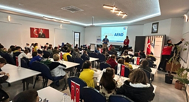 Çorlu Belediyesi'nden Öğrencilere Afet Eğitimi